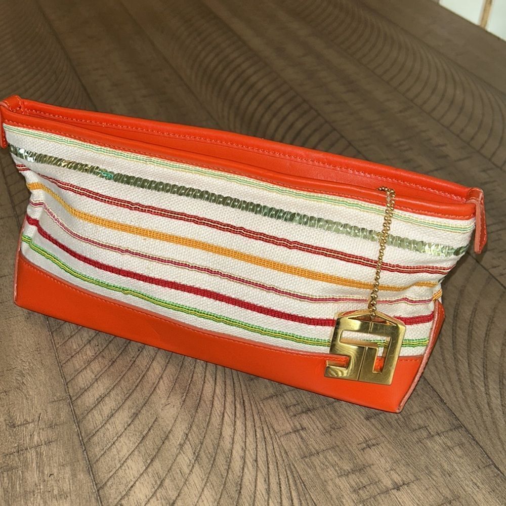 St John’s Logo Gold Key 🔑 Chain Sequins Clutch 🍊colored leather gold hardware